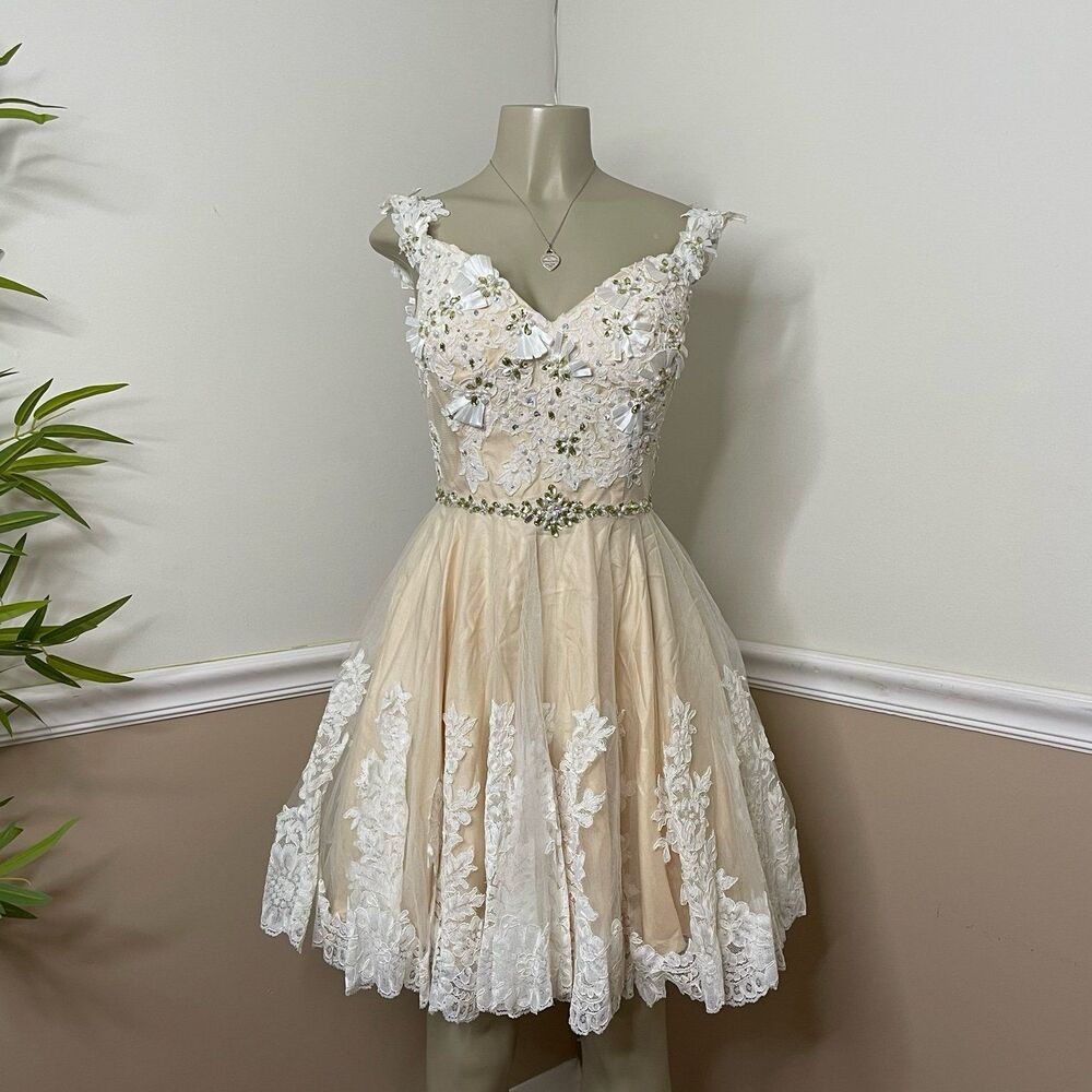 Camille La Vie Women’s Champagne Tulle Short Prom Sweet 15 Dress